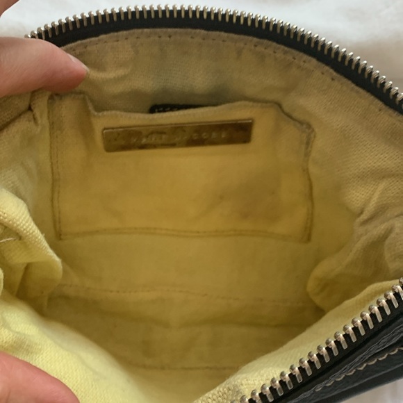 Marc Jacobs black leather purse. - Picture 4 of 6